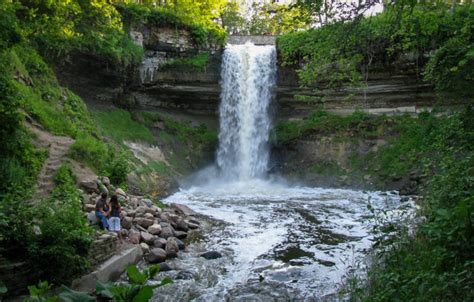 Minnehaha Falls - Amazing America