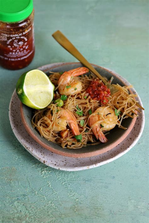 Shrimp & Veggie Rice Noodles - The Familiar Kitchen