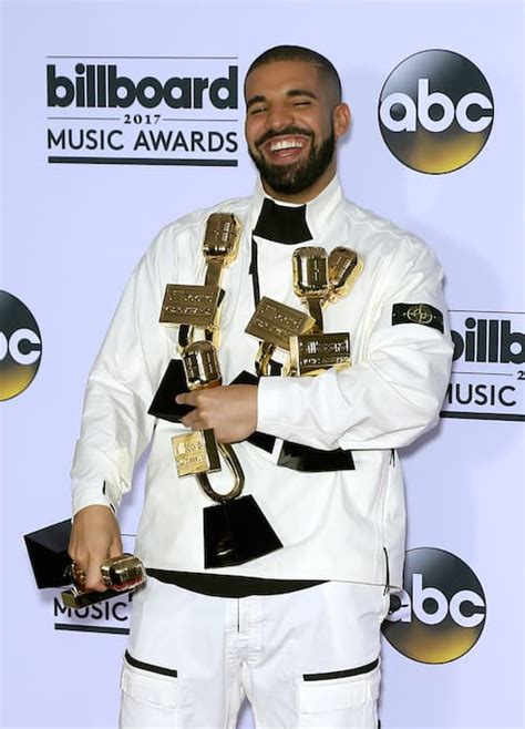 PHOTO Drake's alleged baby mama shares sonogram, reveals October due date * starcasm.net