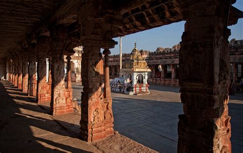 Photography in Hampi - discovering ancient architecture with camera - Darter Photography