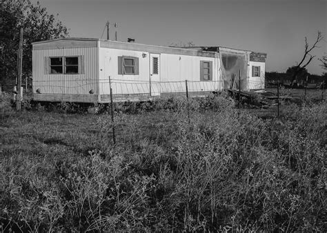 Urban Exploring Abandoned Homes And Cars In Wills Point, Texas