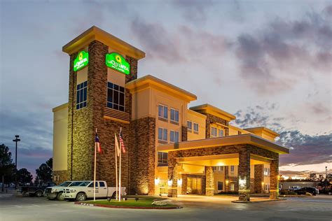 La Quinta Inn & Suites by Wyndham Pecos | Pecos, TX Hotels