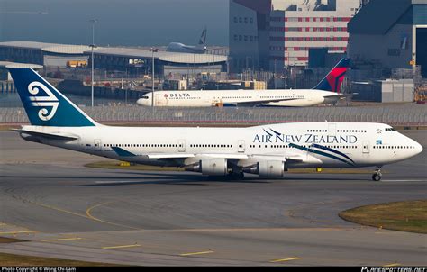 ZK-NBW Air New Zealand Boeing 747-419 Photo by Wong Chi-Lam | ID 222493 ...