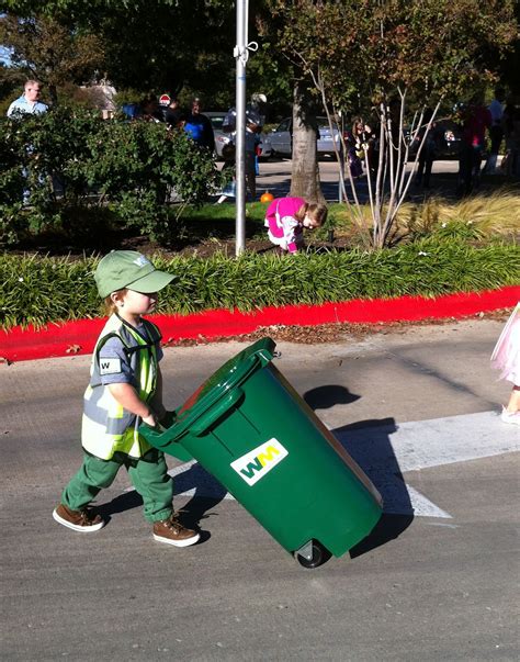 garbage truck driver costume - Maranda Juarez