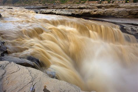 A balance of development and protection along the Yellow River - CGTN