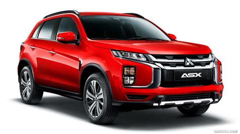 2020 Mitsubishi Outlander Sport - Front Three-Quarter | Caricos