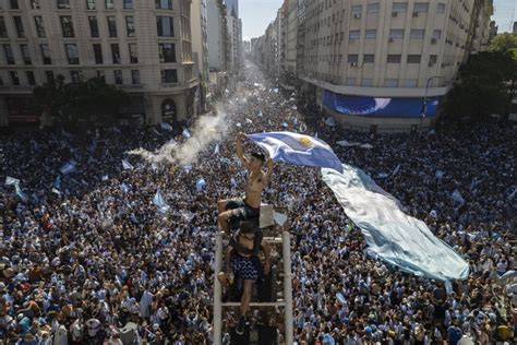 Joyful Argentines celebrate on streets of Buenos Aires after epic World ...