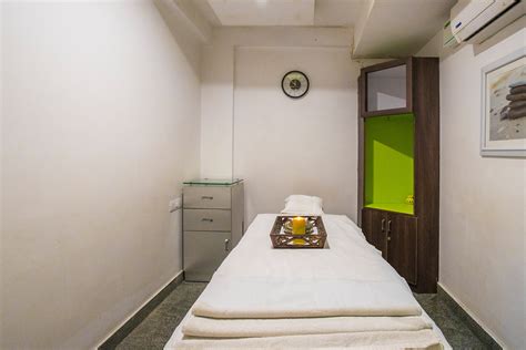 Hotels in Mount Carmel College, Bangalore Starting @ ₹523 - Upto 47% OFF on 505 Mount Carmel ...