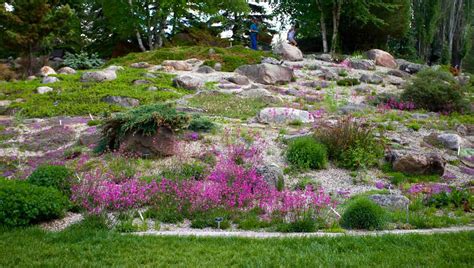 Visiting the Botanical Garden of Edmonton Alberta | Garden Destinations ...