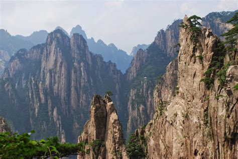 Yellow Mountains in China must have some spectacular routes : r/climbing