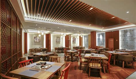 Restaurant Ceiling Designs For An Attractive Dining Space