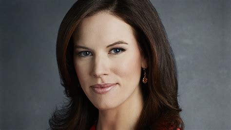 Kelly Evans Profile, Biography, About - CNBC