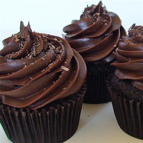 Chocolate Ganache Cupcake | Sweeeeet.com Desserts