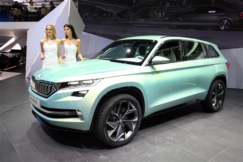 Skoda VisionS previews SUV, plug-in hybrid tech at Geneva | evo