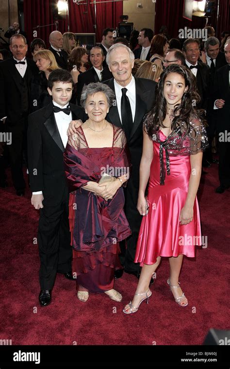 ALAN ALDA & FAMILY 77TH ANNUAL ACADEMY AWARDS TH HOLLYWOOD LOS ANGELES ...