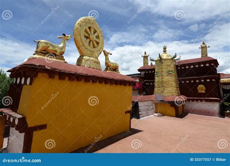 Golden Roof of a Lamasery in Tibet Stock Image - Image of backgrounds, historic: 33377557