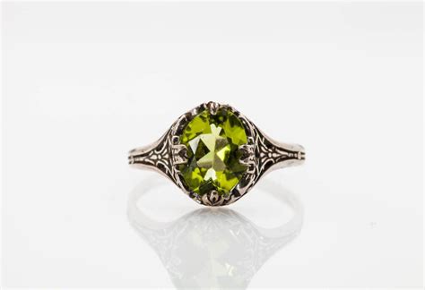 Vintage 2 ct Peridot Ring Size 6 1950's by KimberlysTreasure, $228.00 | Peridot engagement rings ...