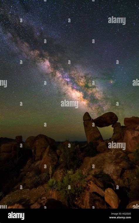 Big bend national park texas night sky hi-res stock photography and ...