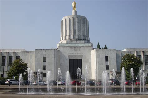 Found on Bing from www.tripsavvy.com | Capitol building, Oregon state ...