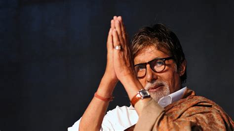 Amitabh Bachchan is grateful to fans for wishes on National Award win