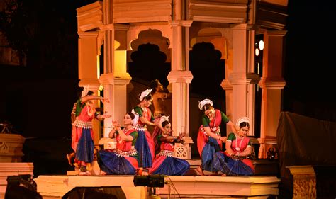 Khajuraho Dance Festival – A Boisterous Display of Indian Culture