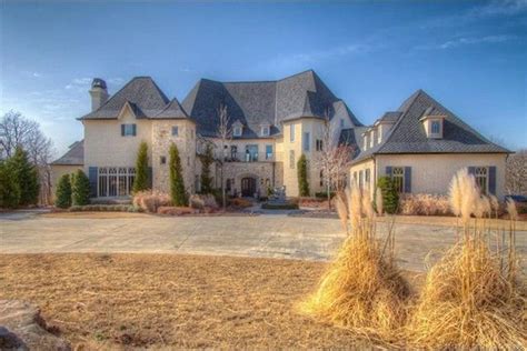 See Inside the Oklahoma Estate Used for Trisha's Southern Kitchen