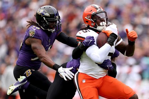 Update on David Njoku injured ankle Monday after Ravens loss - Dawgs By ...