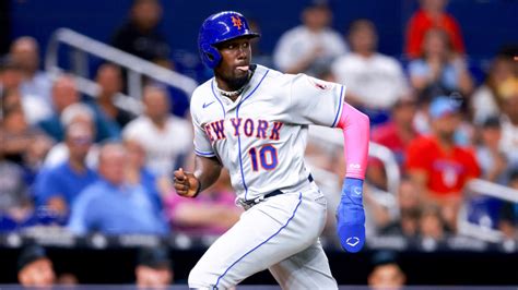 Mets infielder Ronny Mauricio tears ACL in winter ball, to have surgery ...