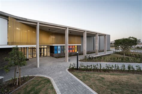 Galeria de Escola Curro Durbanville / BPAS Architects - 3