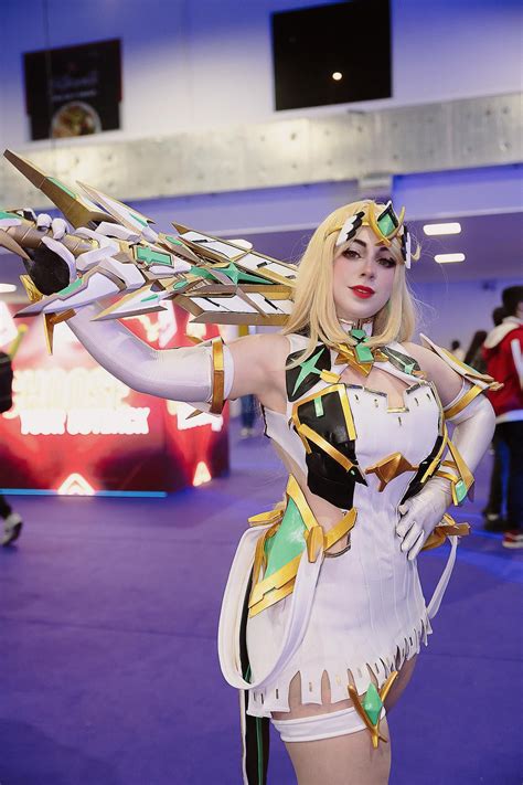 Finally my Mythra cosplay at events. Made by me. : r/Xenoblade_Chronicles