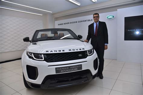 Range Rover Evoque 2018 Interior India | Cabinets Matttroy