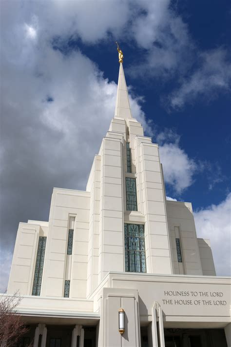 Rexburg Idaho Temple Photograph Gallery | ChurchofJesusChristTemples.org