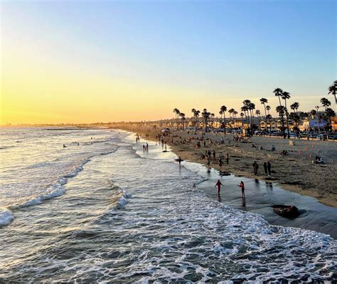 Sunset at Newport Pier, Newport Beach, California [OC][3024x2547 ...