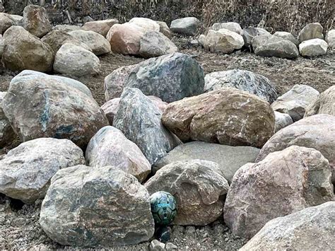 Glacial Granite Boulders 24″-36″ | Green Stone Company