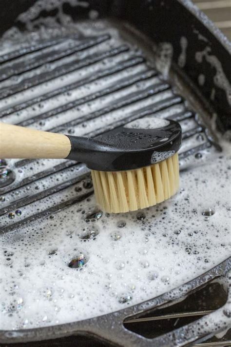 5 must have cast iron cleaning tools – Artofit