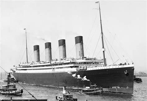 RMS Olympic arriving in New York on her maiden voyage, June 1911 ...