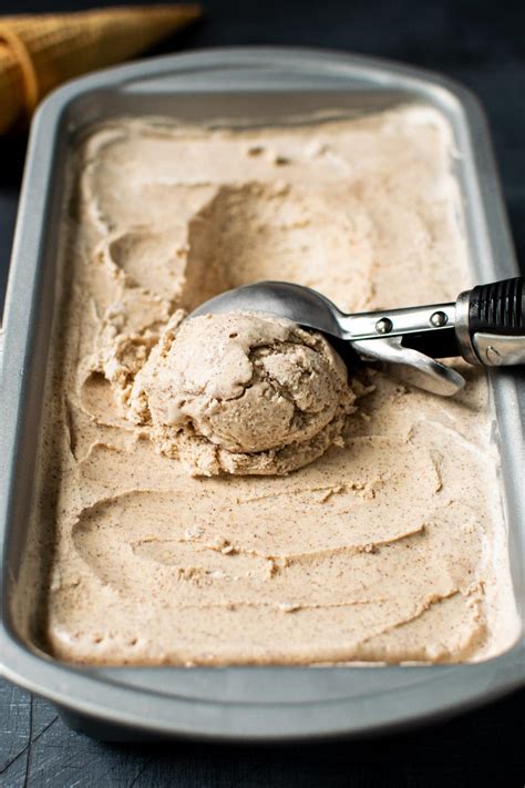 No-Churn Cinnamon Ice Cream Recipe - Kitchen Swagger