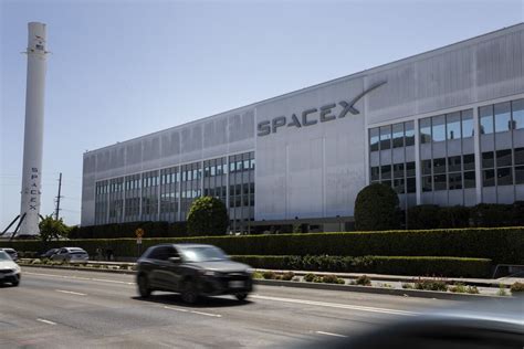 SpaceX $1.68 Billion Capital Raise Undershoots Financing Target - Bloomberg