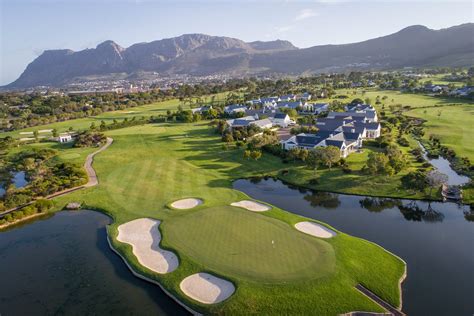 Steenberg Golf Club, Cape Town, Wester Cape - Golf course information and reviews.