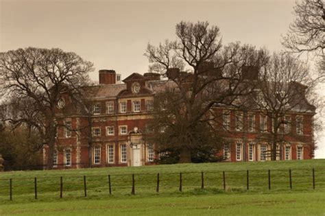 Raynham Hall, Norfolk | Raynham Hall Ghosts | HauntedRooms.co.uk