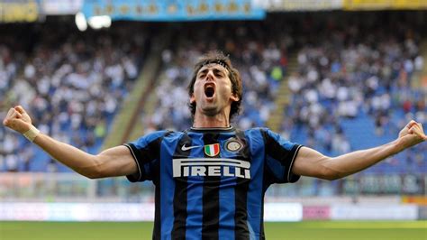 Milito underlines Inter ambitions | UEFA Champions League 2009/10 ...