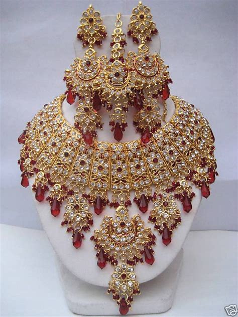 Latest Pakistani Indians & Arabic mehndi design jewelry & dresses Fashions 2012 2013 2014 ...