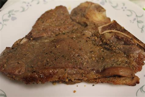 Aparna's Cookbook: Oven-broiled T-bone steak