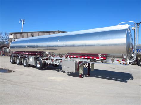 Dry Bulk Tanker Trailers | Tankmart International