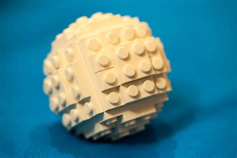 Lego Challenge #4: Make a simple Sphere - Tom Alphin