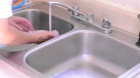 How To Clean Kitchen Sink Using Baking Soda | Besto Blog