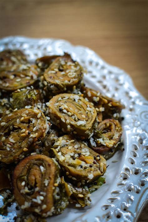 Gujarati Patra | Indian food recipes vegetarian, Gujarati cuisine ...