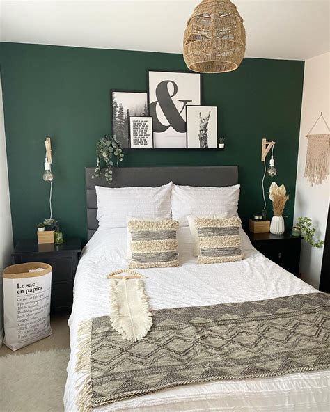 Green Bedroom Decor Ideas