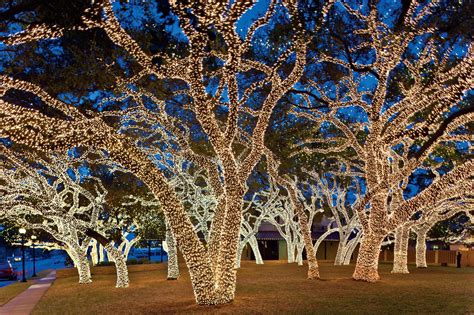 The Drive-Through Christmas Lights Spectacular in Johnson City, Texas ...