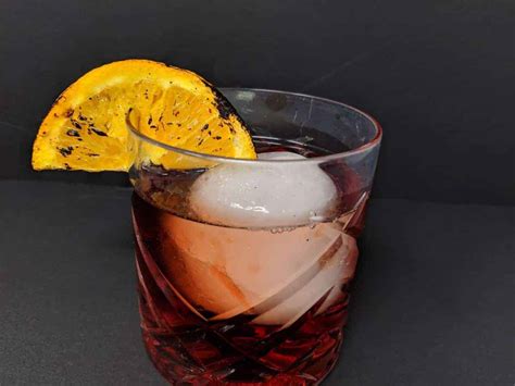 Negroni Cocktail Recipe - The Kitchen Magpie